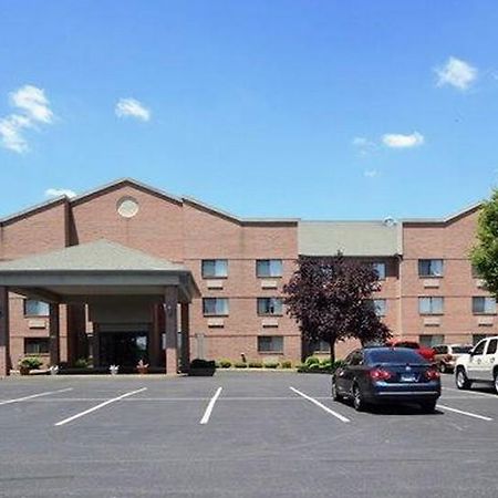 Quality Suites Честертаун Экстерьер фото