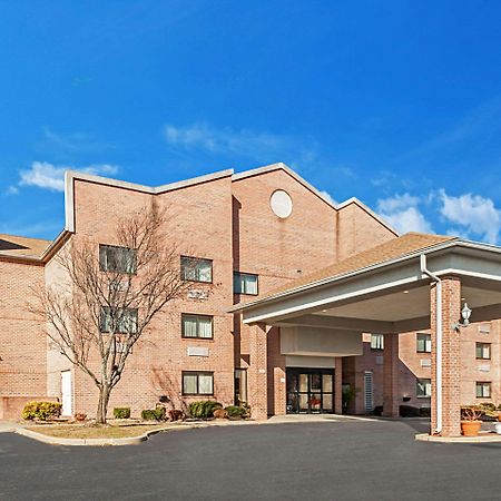 Quality Suites Честертаун Экстерьер фото