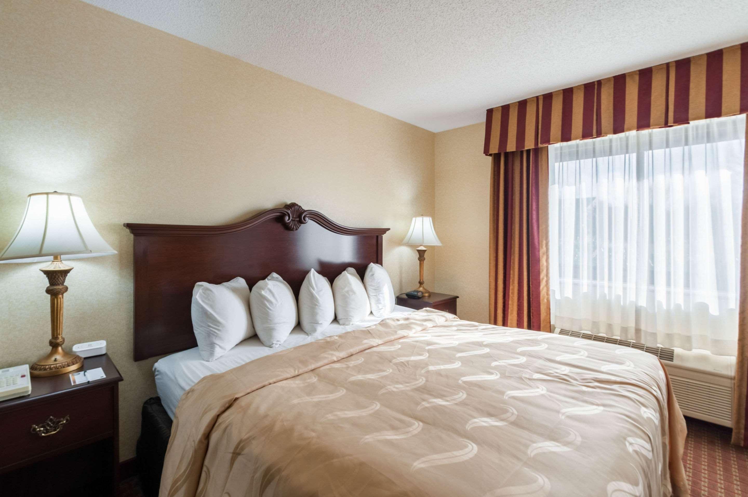 Quality Suites Честертаун Экстерьер фото