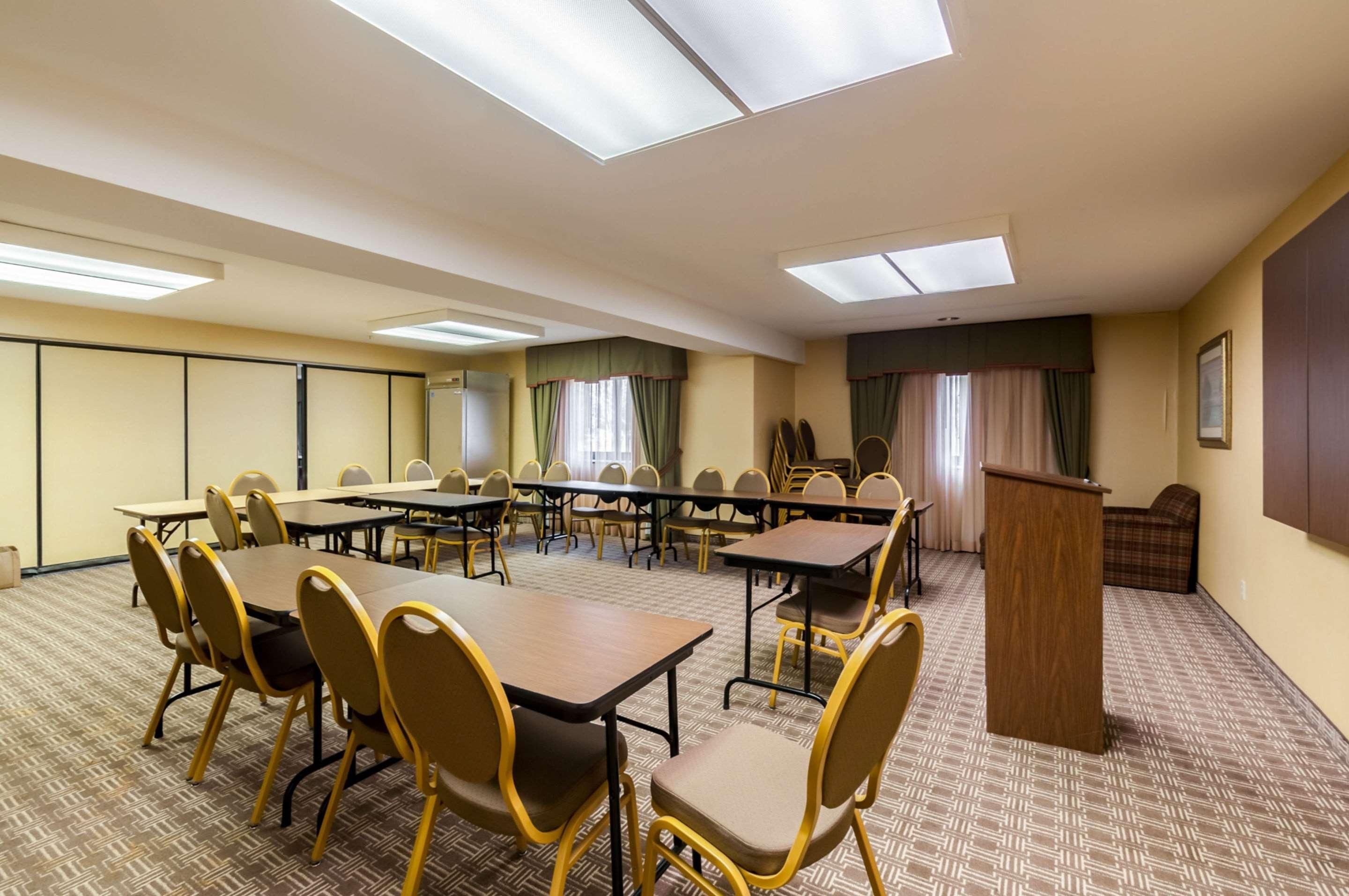 Quality Suites Честертаун Экстерьер фото