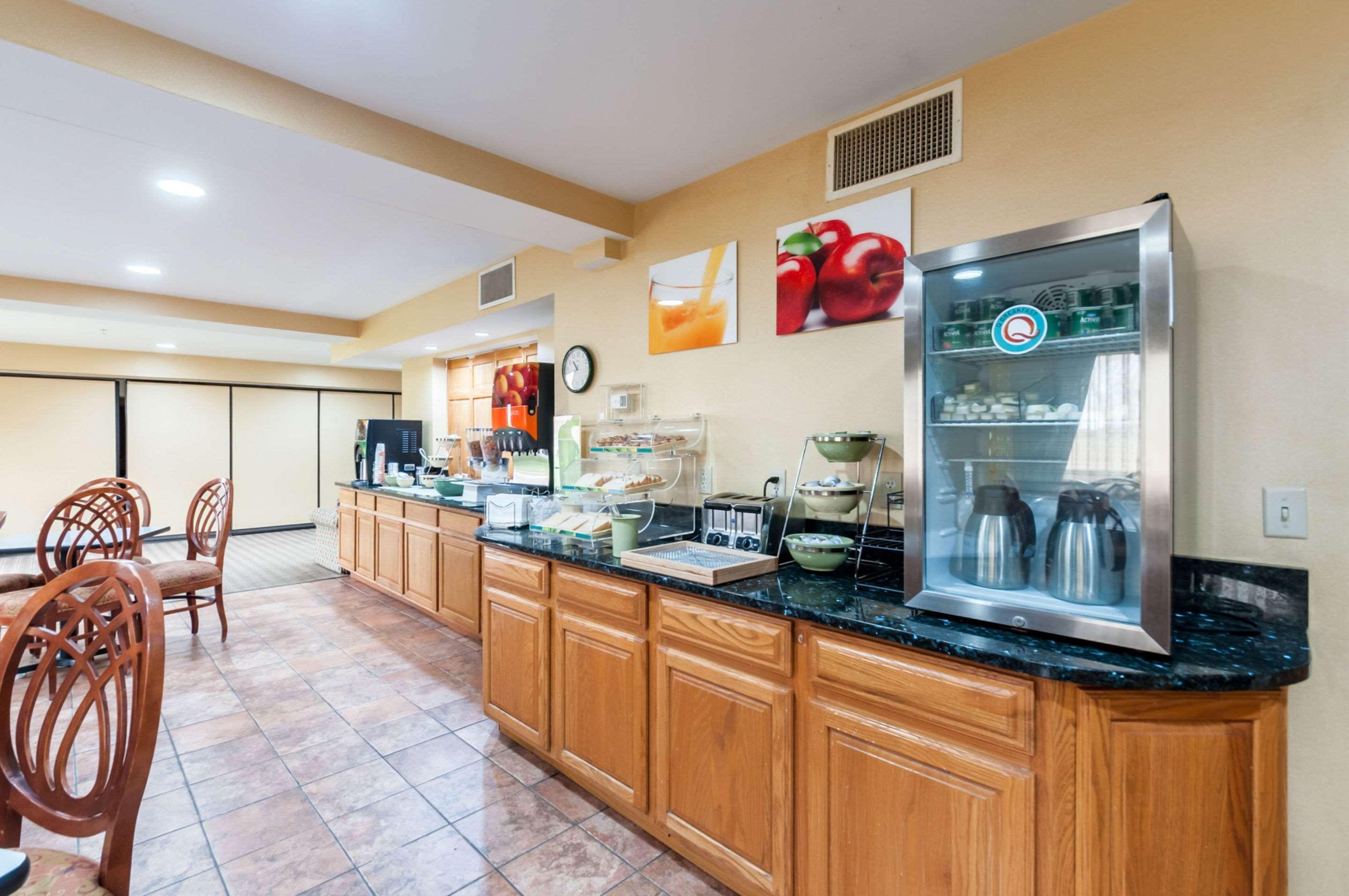 Quality Suites Честертаун Экстерьер фото
