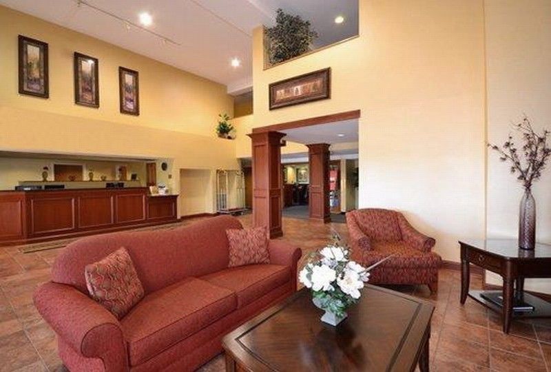 Quality Suites Честертаун Экстерьер фото
